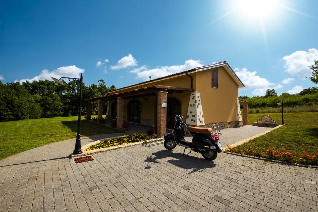 La Dolce Mela Villa Buonabitacolo Exterior photo